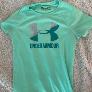 Girls Under Armour Heatgear Short Sleeve Shirt NWOT